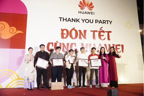 Vinh danh 06 sinh viên chiến thắng vòng Quốc gia cuộc thi ICT Competition Vietnam 2023 - 2024