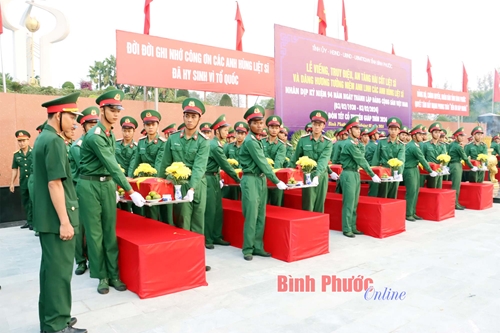Bình Phước An táng 43 hài cốt liệt sĩ quân tình nguyện, chuyên gia Việt Nam hy sinh tại Campuchia