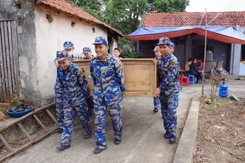 Lữ đoàn 147 tham gia khắc phục lún sụt tại phường Cộng Hòa, thị xã Quảng Yên