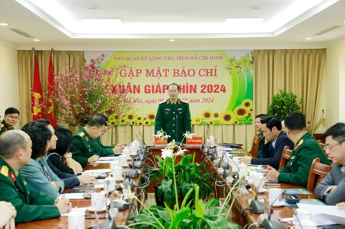 Ban Quản lý Lăng Chủ tịch Hồ Chí Minh gặp mặt báo chí Xuân Giáp Thìn