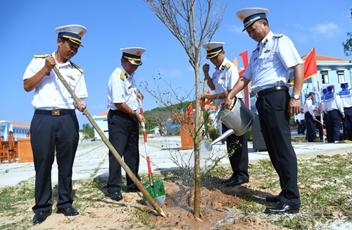 Vùng 5 Hải quân lan tỏa phong trào trồng cây dịp đầu năm