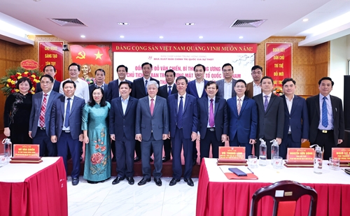 Chủ tịch Ủy ban Trung ương MTTQ Việt Nam thăm, làm việc với NXB Chính trị quốc gia Sự thật