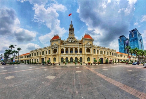 TP Hồ Chí Minh tổ chức 12 đợt tham quan Trụ sở HĐND và UBND vào năm 2024