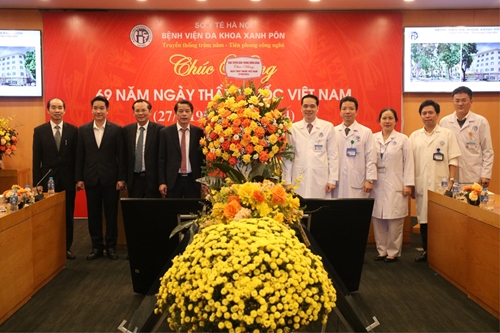 Phó Trưởng ban Tuyên giáo Trung ương Vũ Thanh Mai thăm, chúc mừng nhân Ngày Thầy thuốc Việt Nam