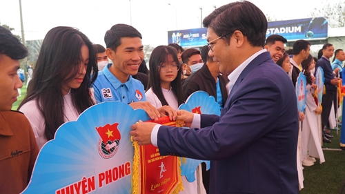 Sôi động giải bóng đá thanh niên tỉnh Thừa Thiên Huế