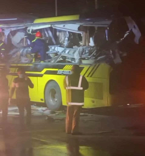 Tai nạn giữa container và xe khách ở Tuyên Quang khiến 5 người tử vong