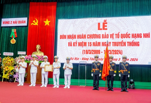 Vùng 2 Hải quân đón nhận Huân chương Bảo vệ Tổ quốc hạng Nhì
