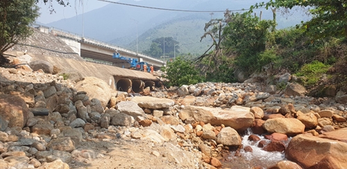 Đà Nẵng Đầu nguồn suối Lương cạn trơ đáy, nguy cơ thiếu nước