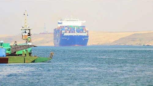 Doanh thu từ kênh đào Suez giảm 50 do căng thẳng ở Biển Đỏ