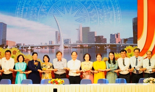 Quận 1 Thành phố Hồ Chí Minh đẩy mạnh phong trào thi đua yêu nước