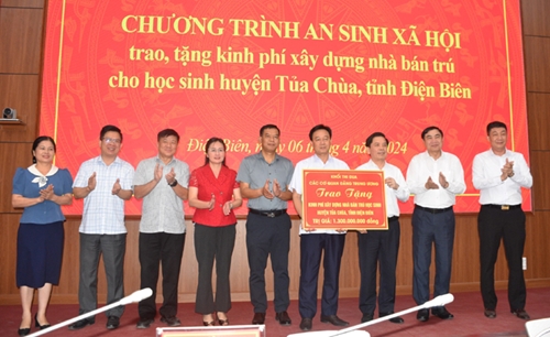 Khối thi đua các Cơ quan Đảng Trung ương tặng kinh phí xây nhà bán trú cho học sinh huyện Tủa Chùa