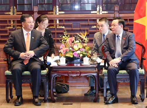 Chủ tịch Quốc hội tiếp lãnh đạo một số tập đoàn hàng đầu của Trung Quốc