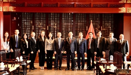 Chủ tịch Quốc hội tiếp các tập đoàn lớn của Trung Quốc