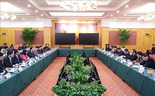 Chủ tịch Quốc hội thăm, làm việc tại Khu thí điểm thương mại tự do Thượng Hải