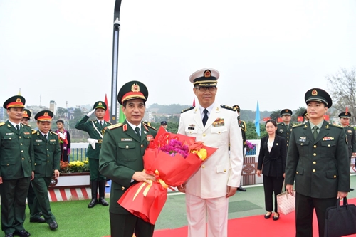 Tiếp tục các hoạt động giao lưu hữu nghị quốc phòng biên giới Việt Nam - Trung Quốc lần thứ 8