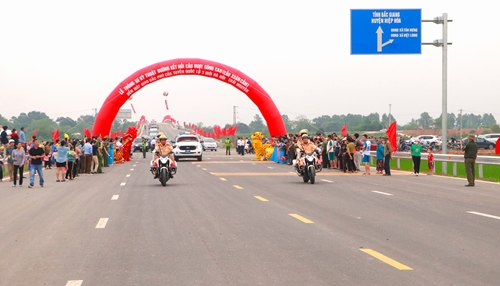 Thông xe tuyến đường kết nối cầu vượt sông Cầu, kết nối vùng Hà Nội - Bắc Giang
