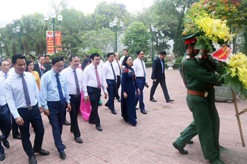Lãnh đạo Đảng, Nhà nước dâng hương tưởng niệm Tổng Bí thư Trần Phú