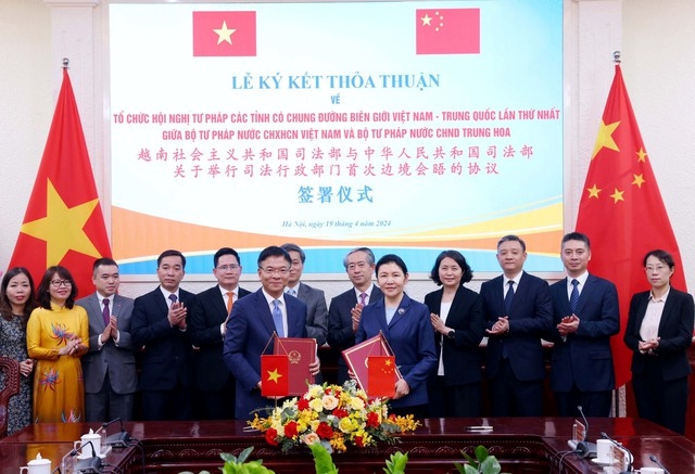 Đưa quan hệ hợp tác pháp luật và tư pháp Việt Nam – Trung Quốc lên tầm cao mới