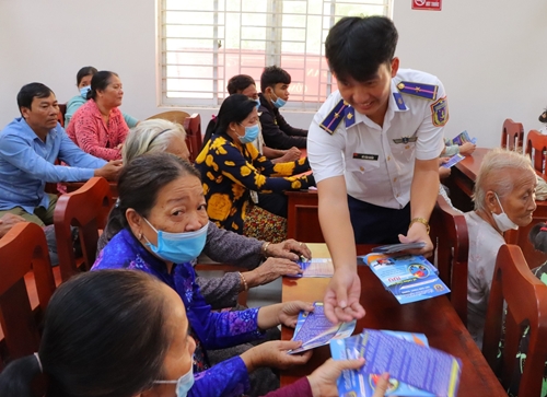 Cảnh sát biển với đồng bào dân tộc, tôn giáo” tại 2 tỉnh Bến Tre và Tiền Giang