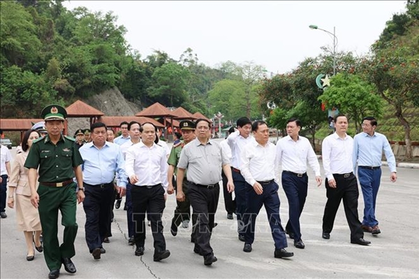 Thủ tướng khảo sát dự án phát triển kinh tế - xã hội tại tỉnh Lạng Sơn