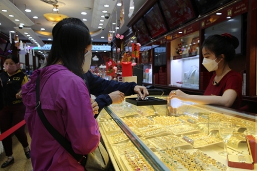 Ngày 25 4 Ngân hàng Nhà nước tiếp tục đấu thầu 16 800 lượng vàng