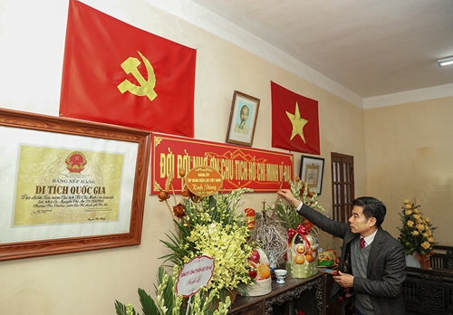 EVN dâng hương, thăm di tích quốc gia nơi Bác Hồ từng ở và làm việc tại nhà cụ Nguyễn Thị An Tây Hồ, Hà Nội