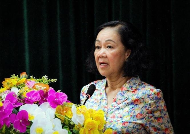 Đồng chí Trương Thị Mai tiếp xúc cử tri tại Hòa Bình