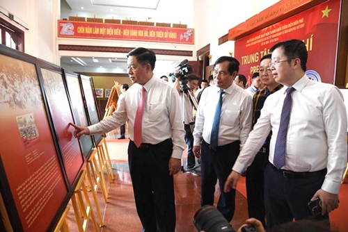 Khai trương Trung tâm báo chí Lễ Kỷ niệm 70 năm chiến thắng Điện Biên Phủ
