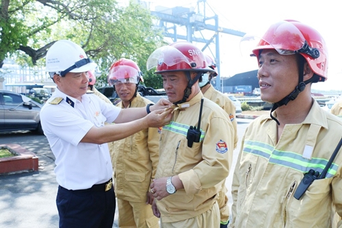 Tân Cảng Sài Gòn hưởng ứng Tháng hành động về an toàn, vệ sinh lao động và Tháng Công nhân