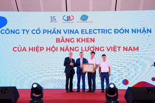 Góp sức phát triển ngành điện lực Việt Nam