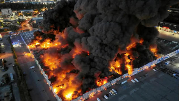Người Việt thiệt hại lớn về tài sản trong vụ cháy trung tâm thương mại ở Ba Lan