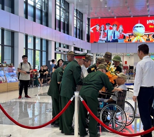 Hơn 12 nghìn lượt khách qua Cảng hàng không Điện Biên dịp lễ