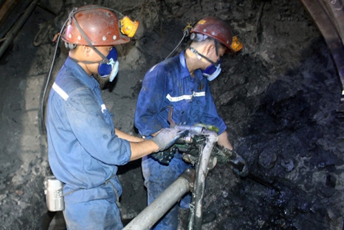 Lở đất đá hầm lò than, 3 công nhân tử vong