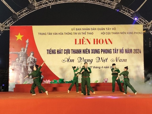 Liên hoan Tiếng hát cựu Thanh niên xung phong Hà Nội