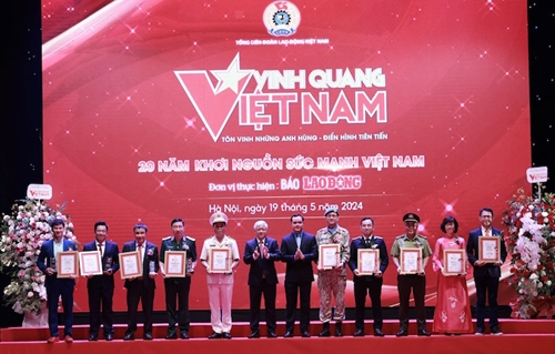 20 năm khơi nguồn sức mạnh Việt Nam”
