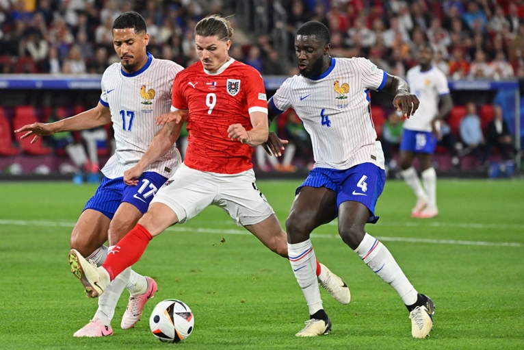 EURO 2024 Pháp thắng kịch tính, Bỉ và Ukraine thua sốc