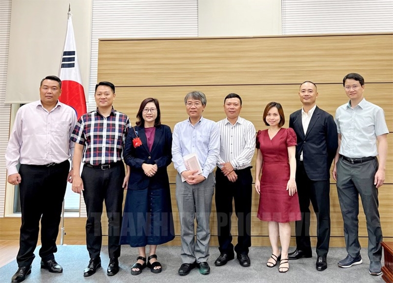 Ho Chi Minh City strengthens connection with Vietnamese community in RoK