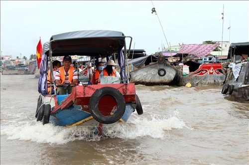 Some 84,000 visit Cai Rang floating market festival