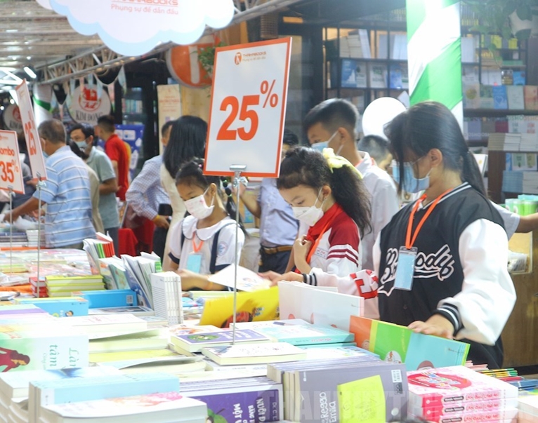 HCMC organizes 3rd Children s Book Fair