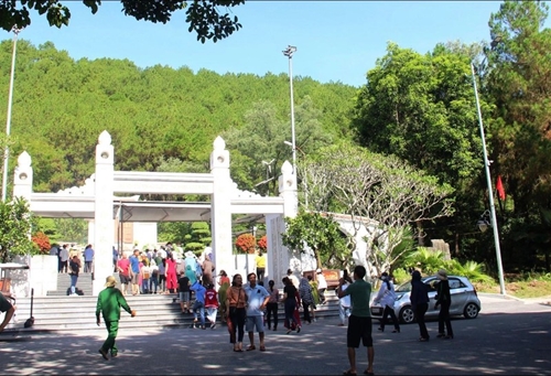 Over 50,000 tourists visit Dong Loc T-junction in July