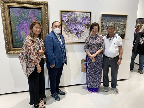 Three Vietnamese artists showcase paintings in Bangkok