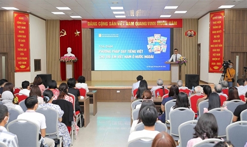 Seminar on improving Vietnamese language teaching abroad held in Hanoi