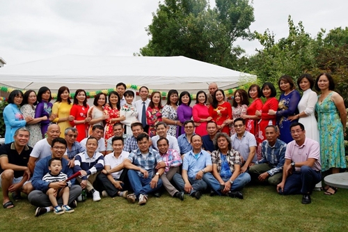 Ambassador visits Vietnamese people in Netherlands’ Venlo
