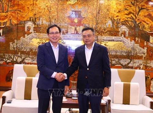 Hanoi facilitates progress of Samsung R D Center