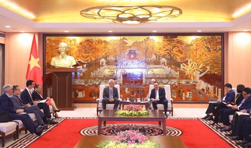 Hanoi promotes cooperation with French localities in many fields