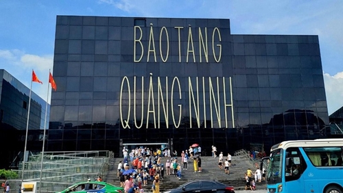 Quang Ninh aims to greet more than 11 million tourists in 2022