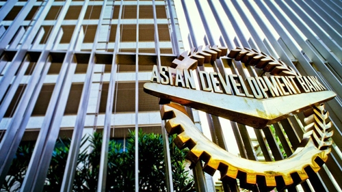 ADB, VPB sign USD500 million social loan package to expand access to finance for women-owned SMEs in Vietnam