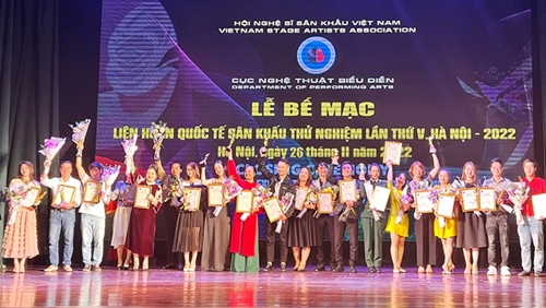 Vietnam won four gold medals at 5th International Experimental Theatre Festival