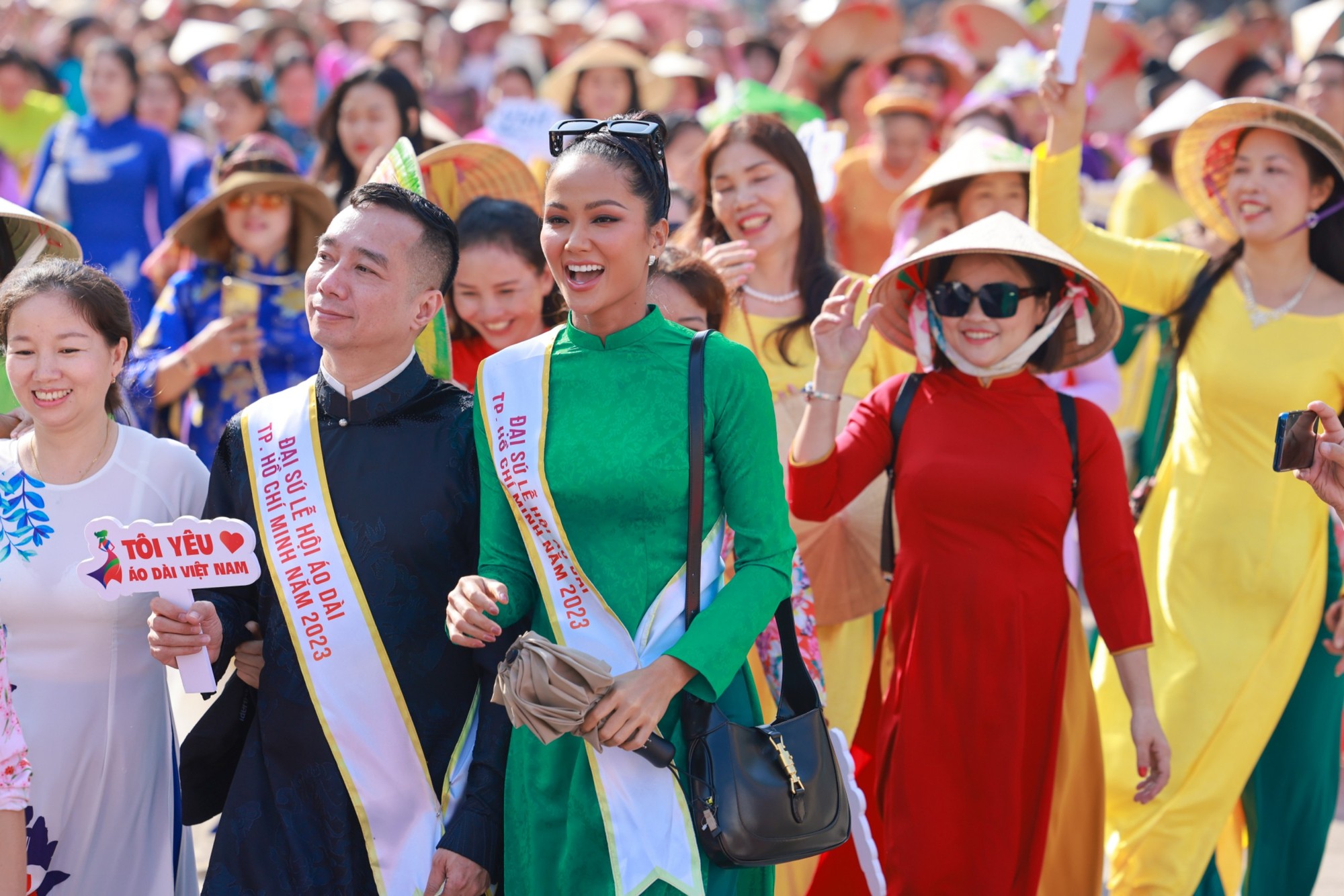 Ao Dai Festival 2018 kicks off in Ho Chi Minh City - Xinhua