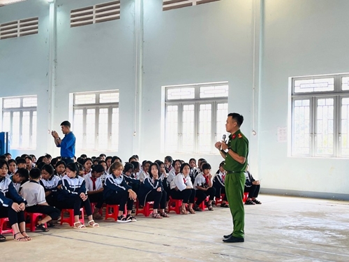 Young people in Ho Chi Minh City join voluntary work in border areas